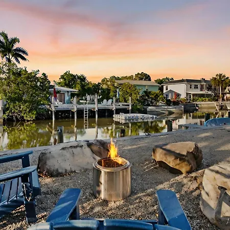 Boaters Bayshore Bungalow II W Hot Tub